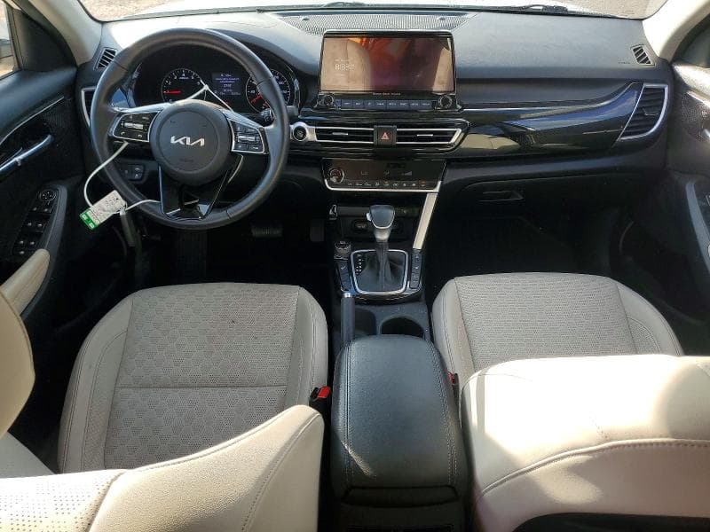 2023 KIA SELTOS EX 8