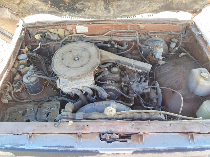 1986 MAZDA B2000 11