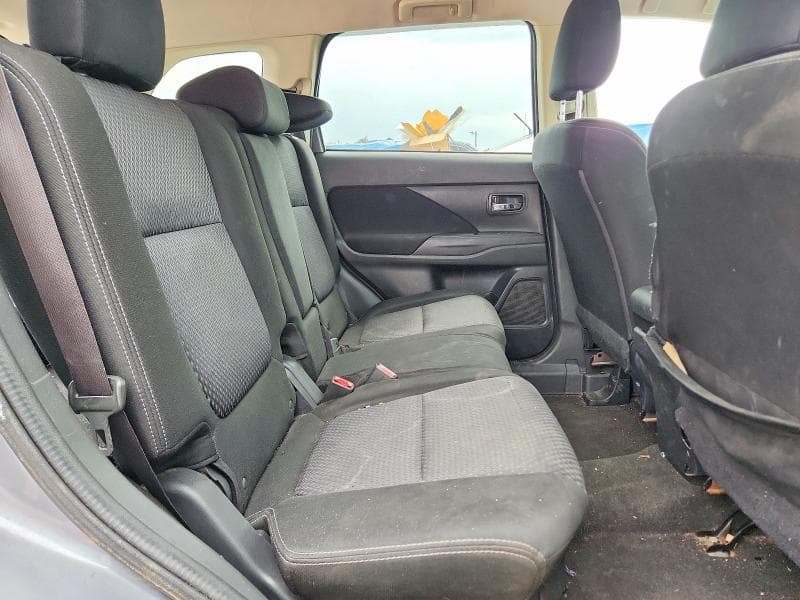 2018 MITSUBISHI OUTLANDER ES 11