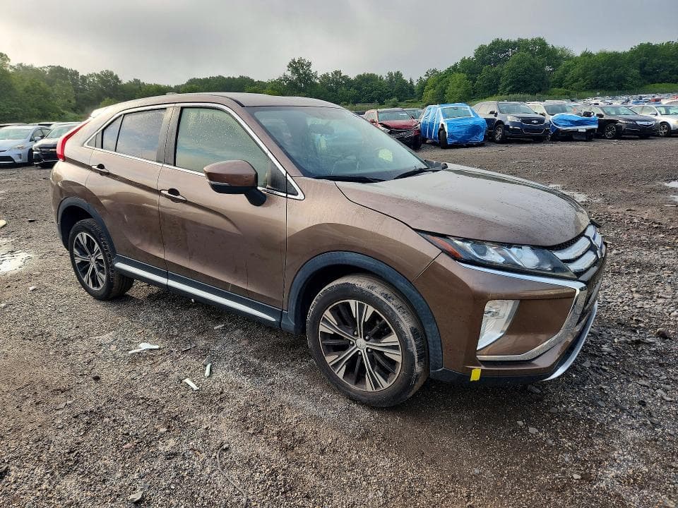 2019 MITSUBISHI ECLIPSE CROSS SE 4