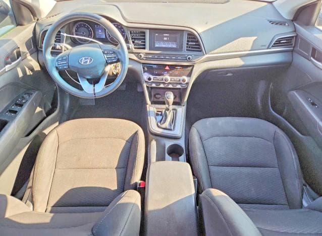 2020 HYUNDAI ELANTRA SE 8
