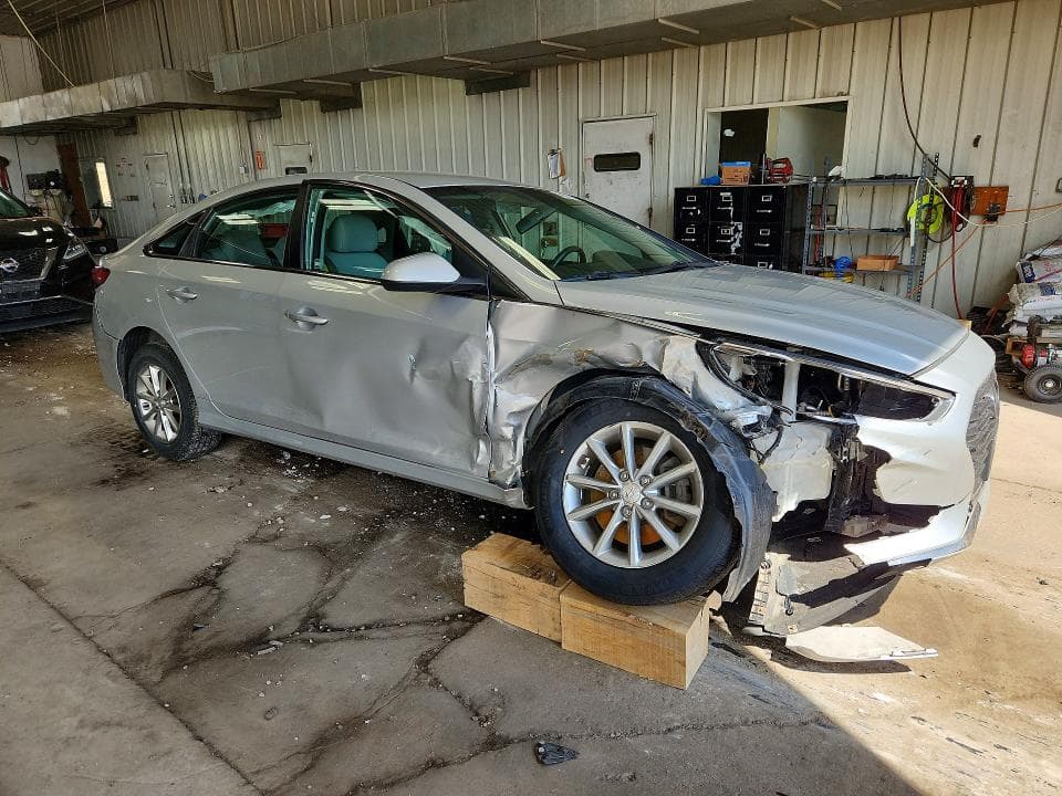 2018 HYUNDAI SONATA SE 4