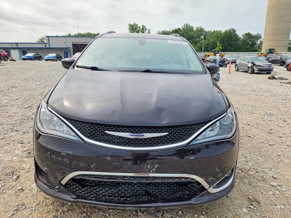 2019 CHRYSLER PACIFICA TOURING L 5