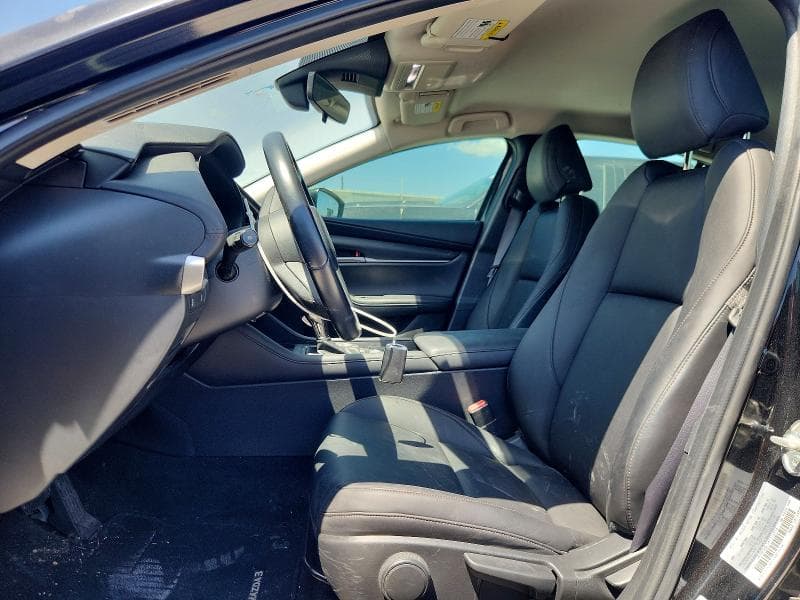 2021 MAZDA 3 SELECT 7