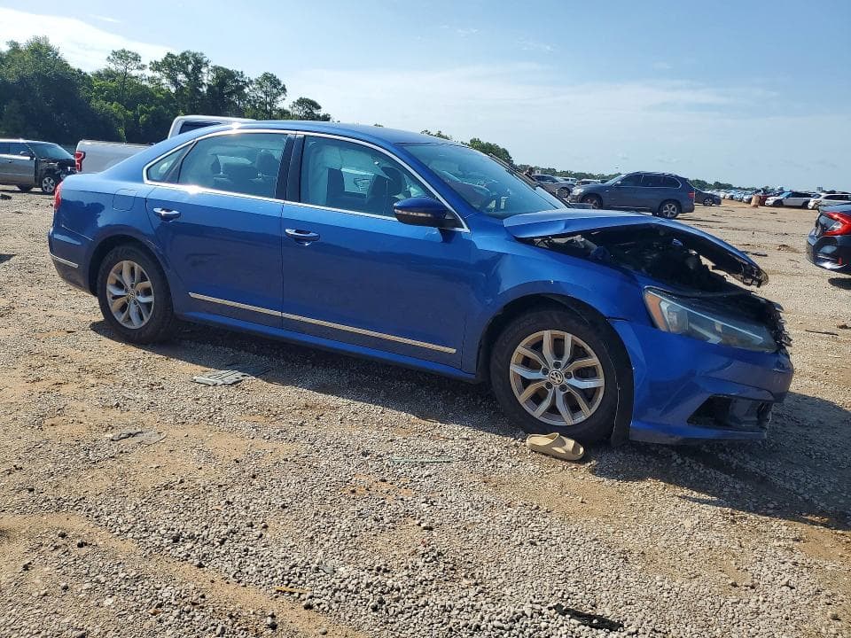 2017 VOLKSWAGEN PASSAT S 4