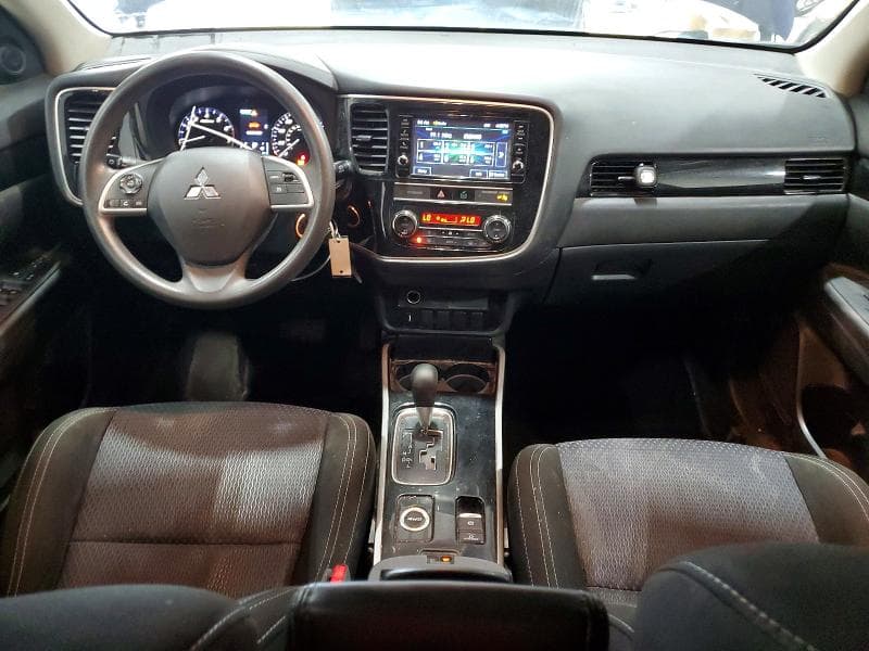 2019 MITSUBISHI OUTLANDER SE 8