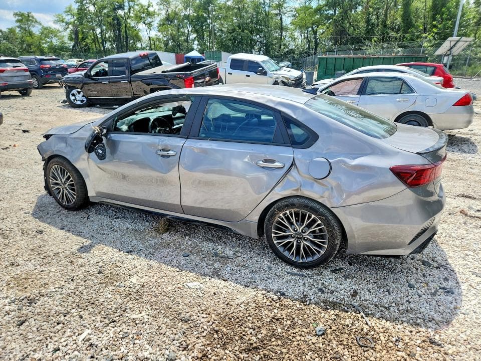 2023 KIA FORTE GT LINE 2