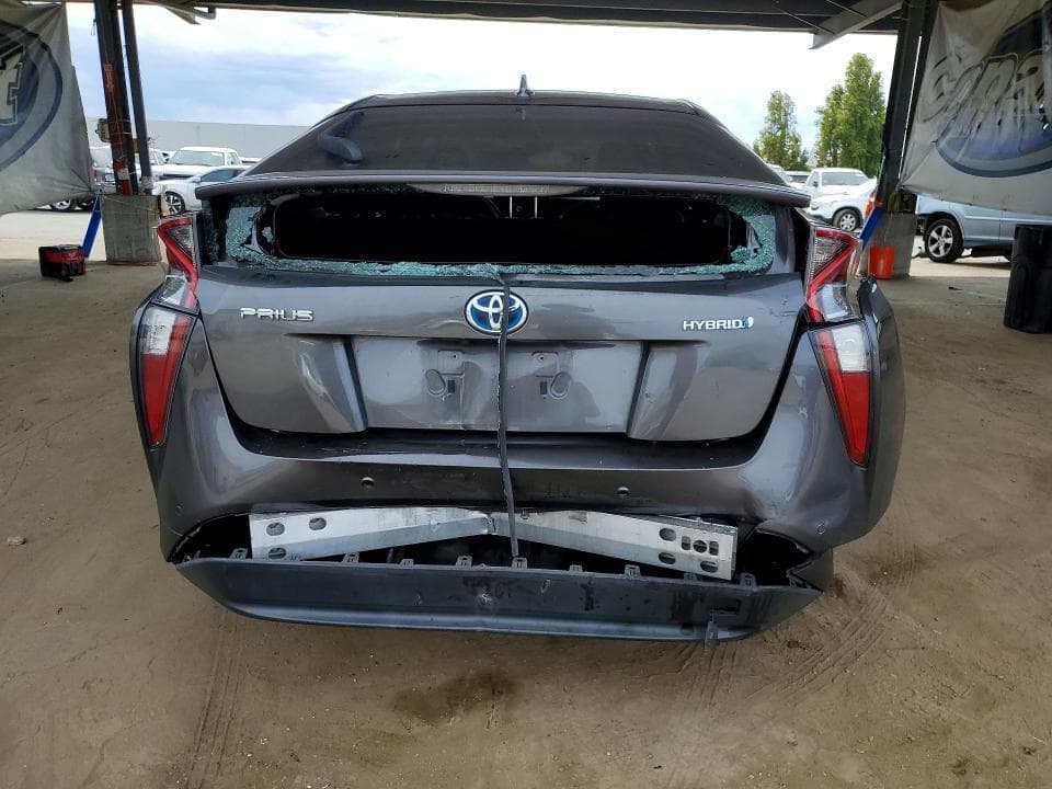 2018 TOYOTA PRIUS TWO 6