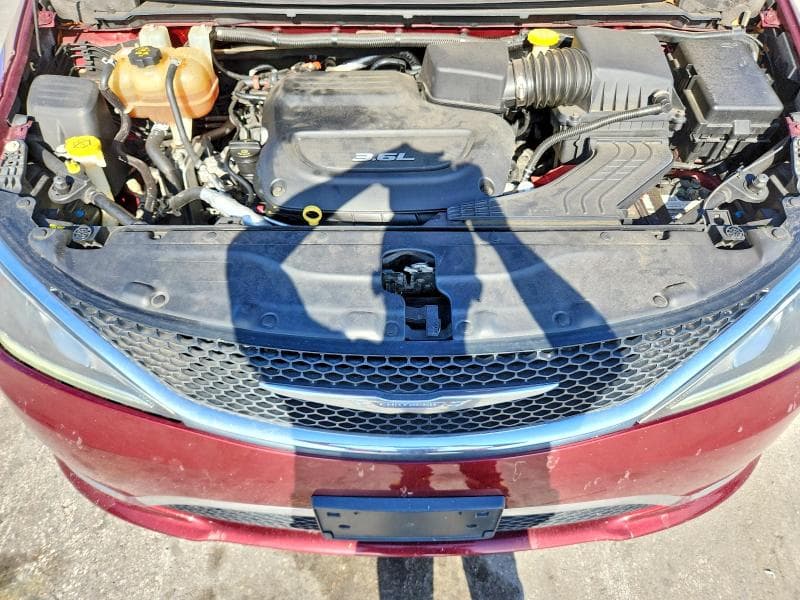 2017 CHRYSLER PACIFICA LIMITED 12