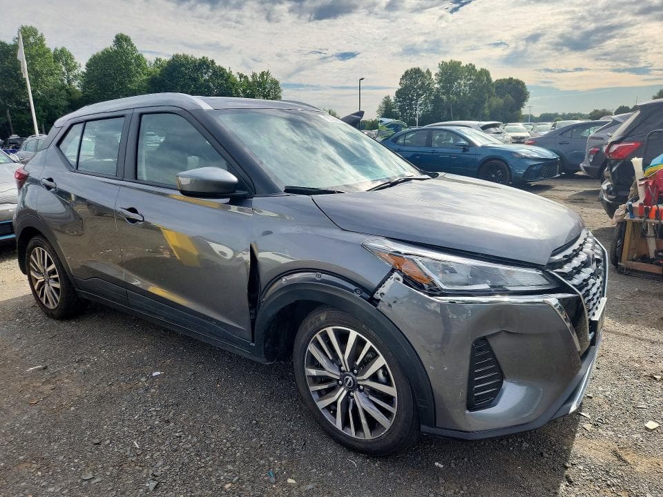 2024 NISSAN KICKS SV 4