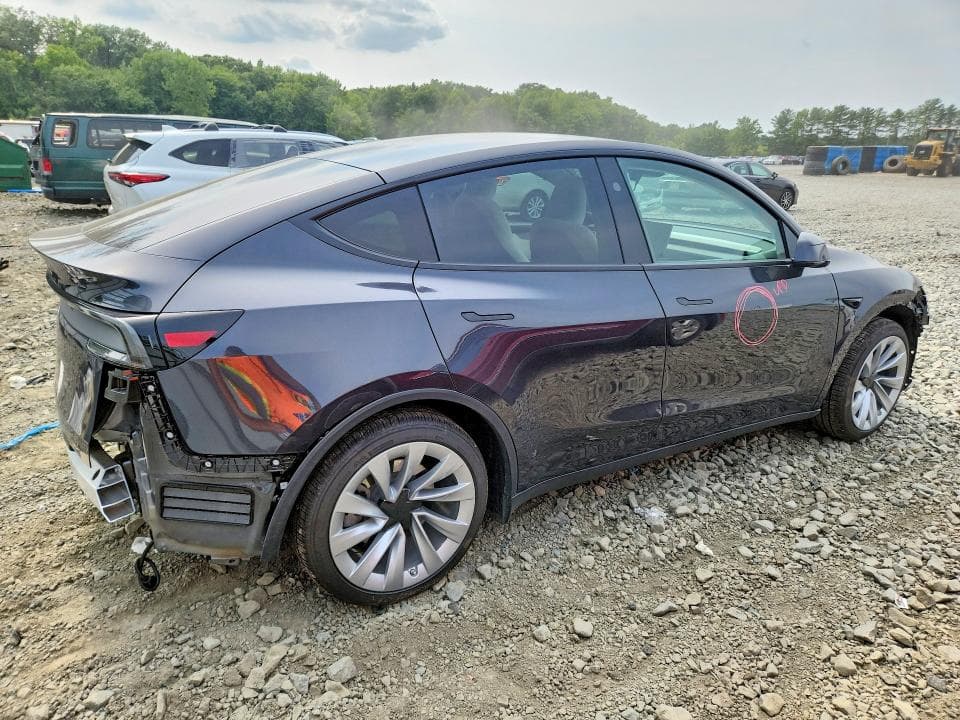 2026 TESLA MODEL Y 3