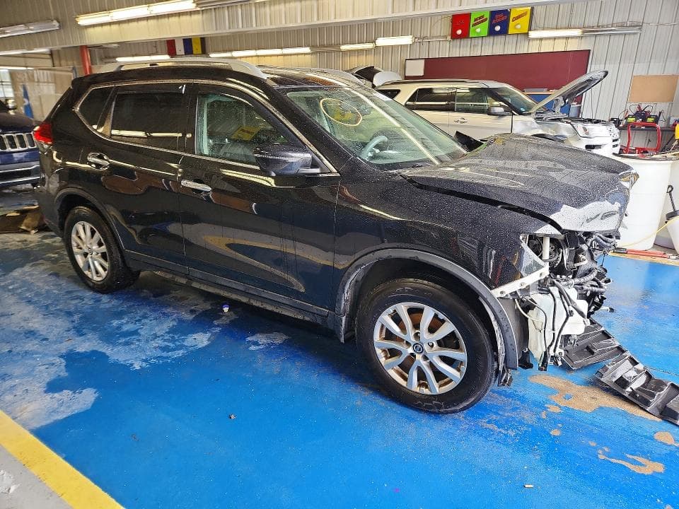 2017 NISSAN ROGUE SV 4