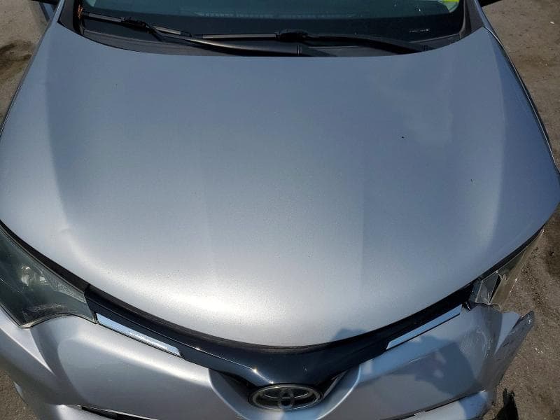 2018 TOYOTA RAV4 XLE 12