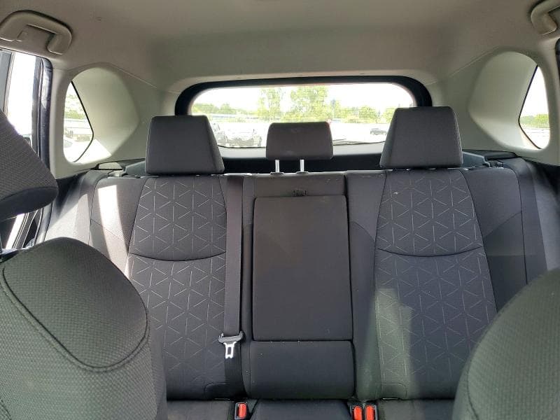 2020 TOYOTA RAV4 XLE 10