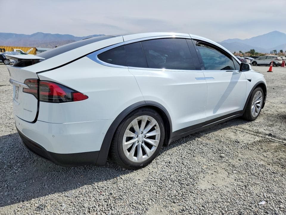 2021 TESLA MODEL X 3