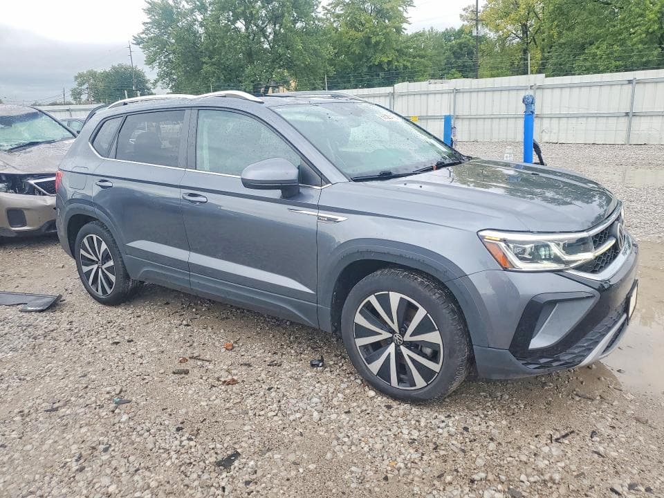 2022 VOLKSWAGEN TAOS SEL 4