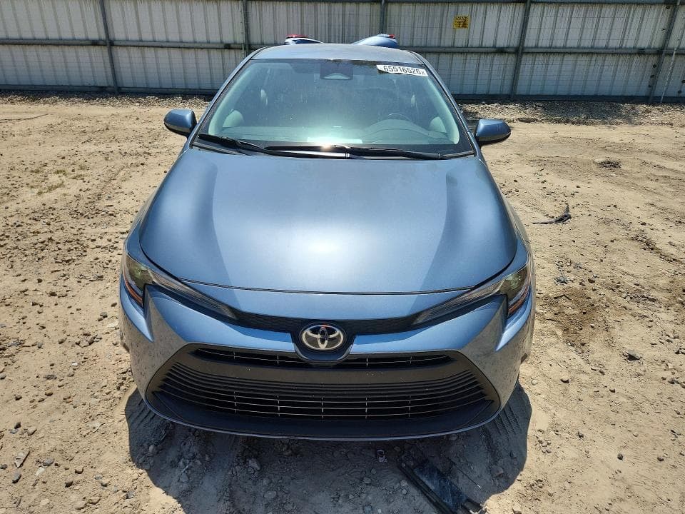 2026 TOYOTA COROLLA LE 5