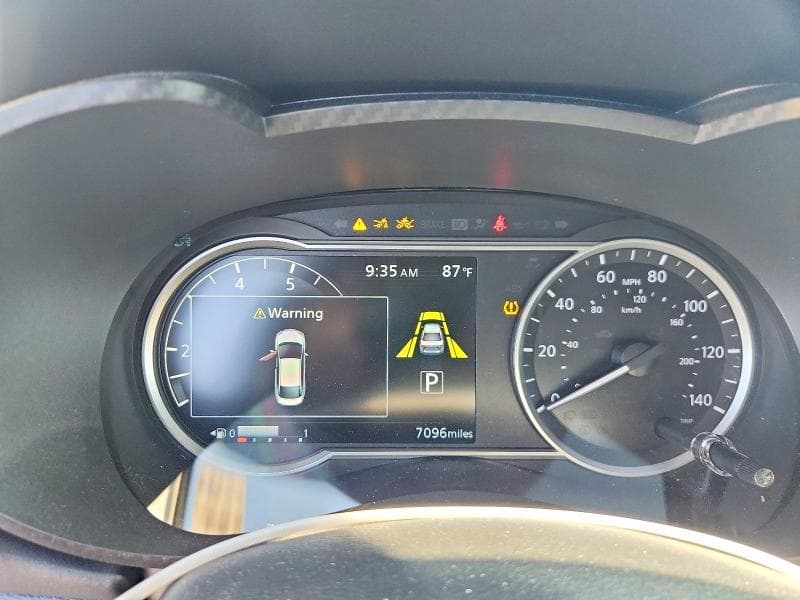 2025 NISSAN VERSA SR 9