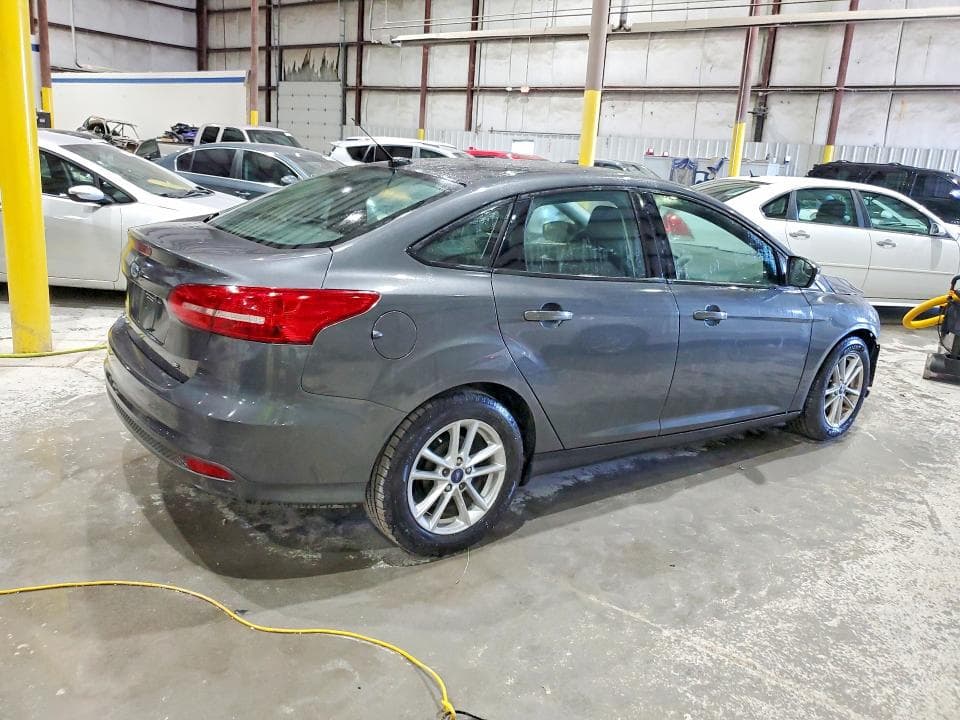 2017 FORD FOCUS SE 3