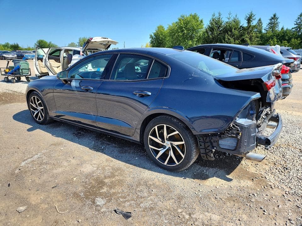 2020 VOLVO S60 T6 MOMENTUM 2