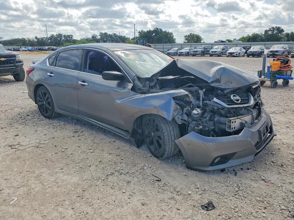 2017 NISSAN ALTIMA 2.5 SR 4