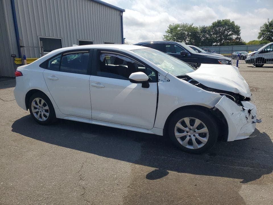 2025 TOYOTA COROLLA LE 4