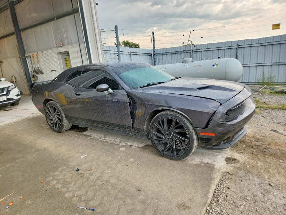 2017 DODGE CHALLENGER SXT 4