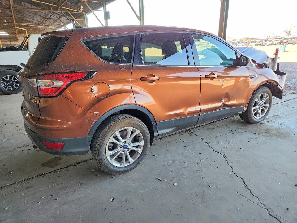 2017 FORD ESCAPE SE 3