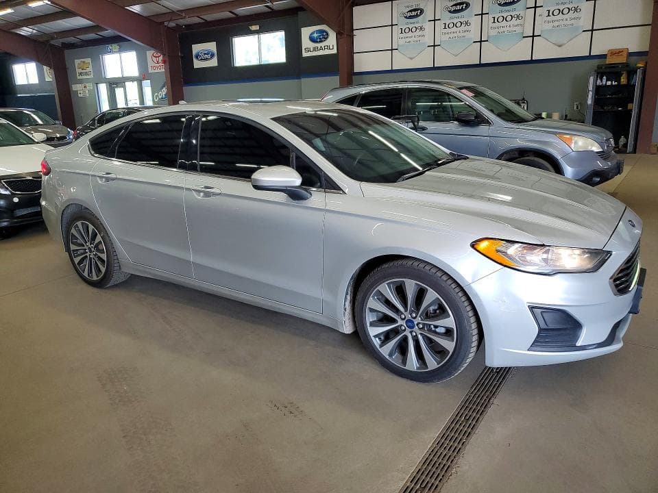 2019 FORD FUSION SE 4