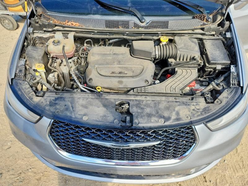 2021 CHRYSLER PACIFICA TOURING L 12