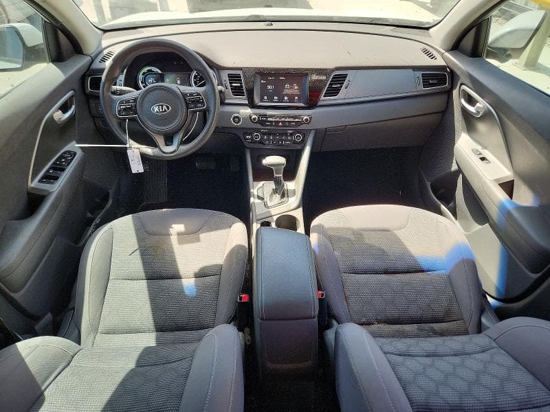 2017 KIA NIRO LX 8