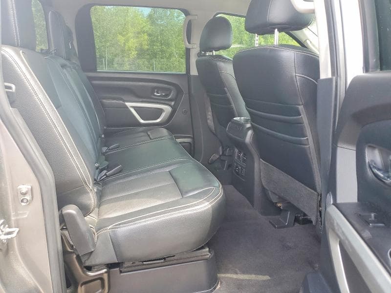 2017 NISSAN TITAN PRO-4X 10