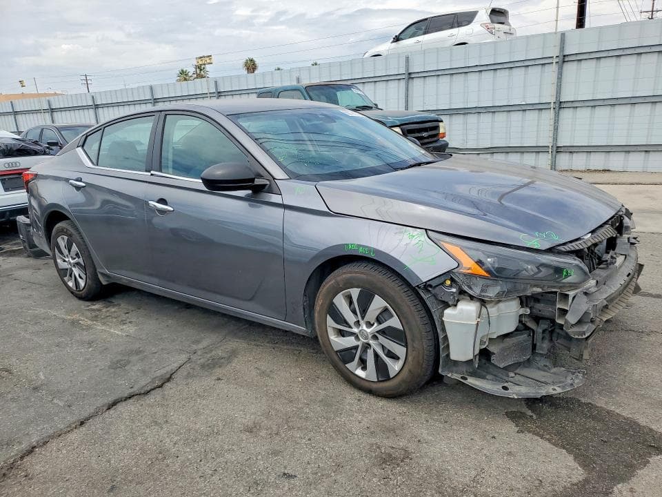 2024 NISSAN ALTIMA S 4