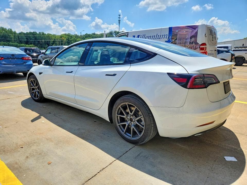 2023 TESLA MODEL 3 2