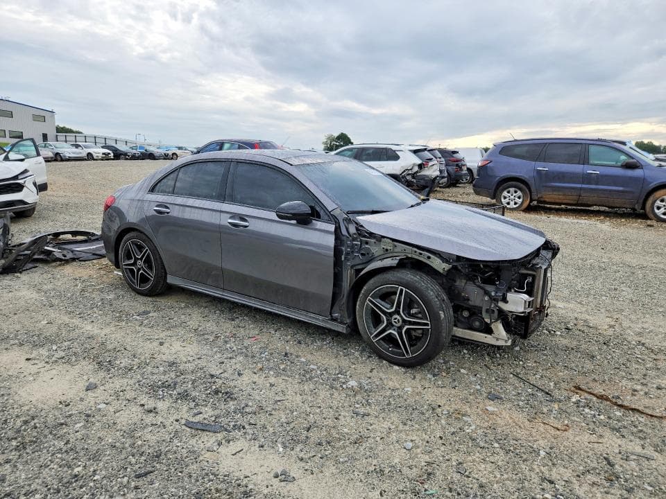 2021 MERCEDES-BENZ A 220 4