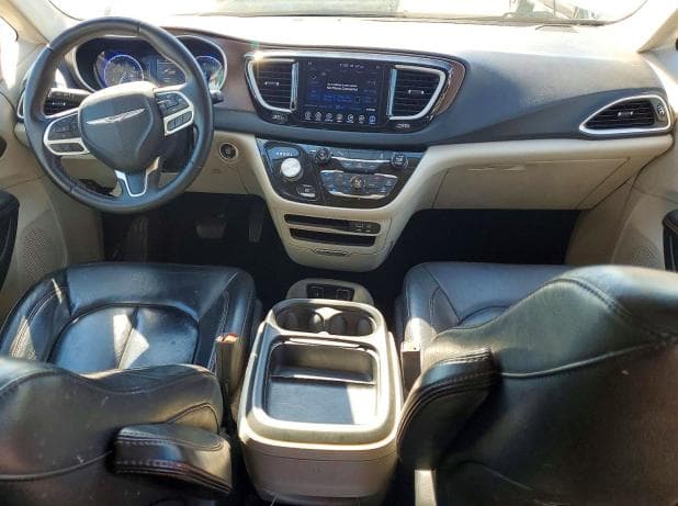 2017 CHRYSLER PACIFICA TOURING L 8