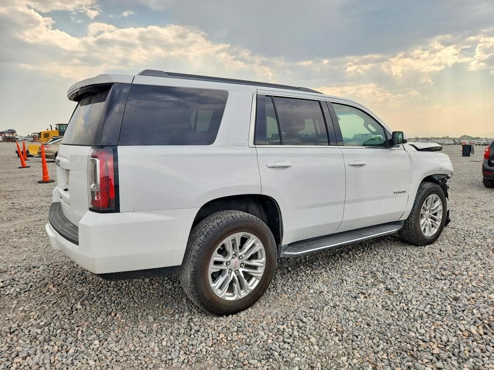 2019 GMC YUKON SLE 3