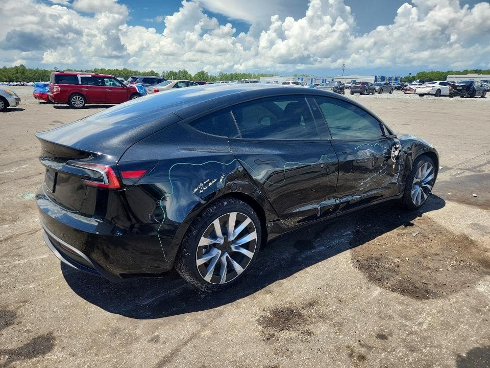 2026 TESLA MODEL 3 3