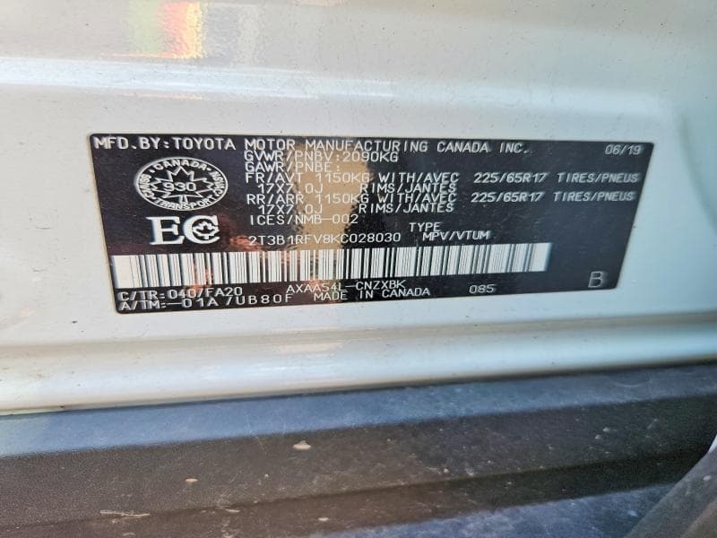 2019 TOYOTA RAV4 LE 14