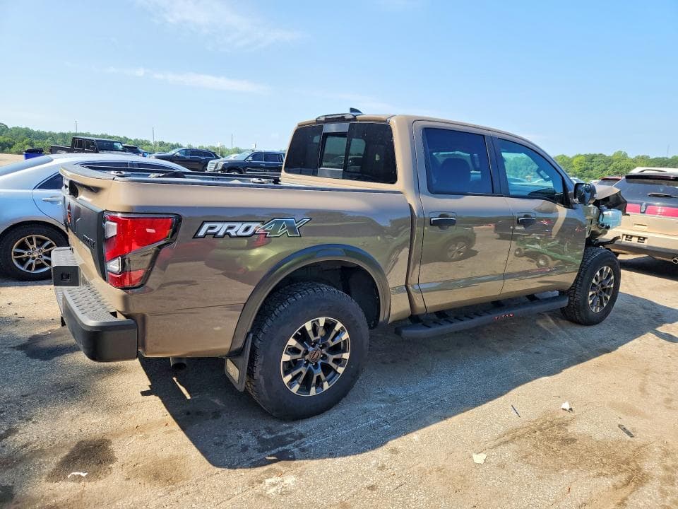 2024 NISSAN TITAN PRO-4X 3