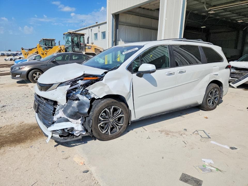 2026 TOYOTA SIENNA PLATINUM 7-PASSENGER