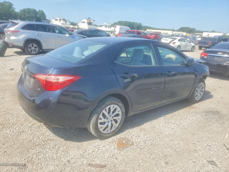 2017 TOYOTA COROLLA LE 3