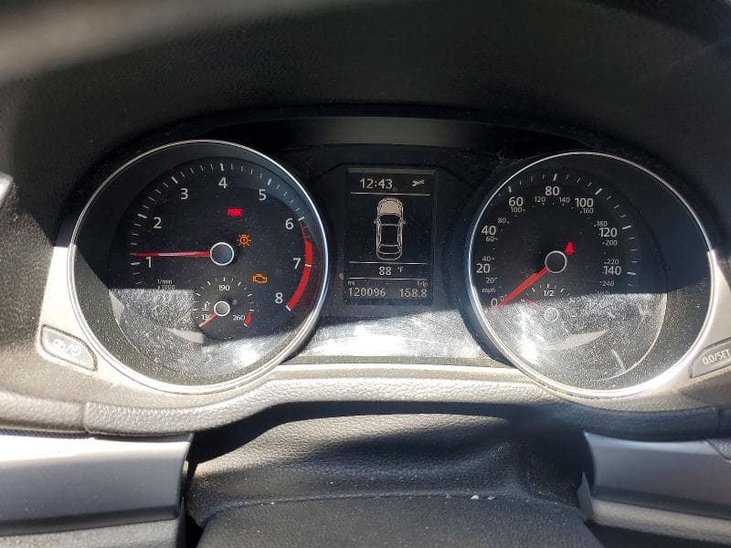 2018 VOLKSWAGEN PASSAT S 9