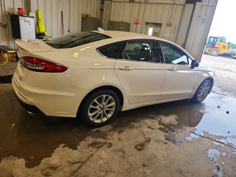 2020 FORD FUSION SE 3