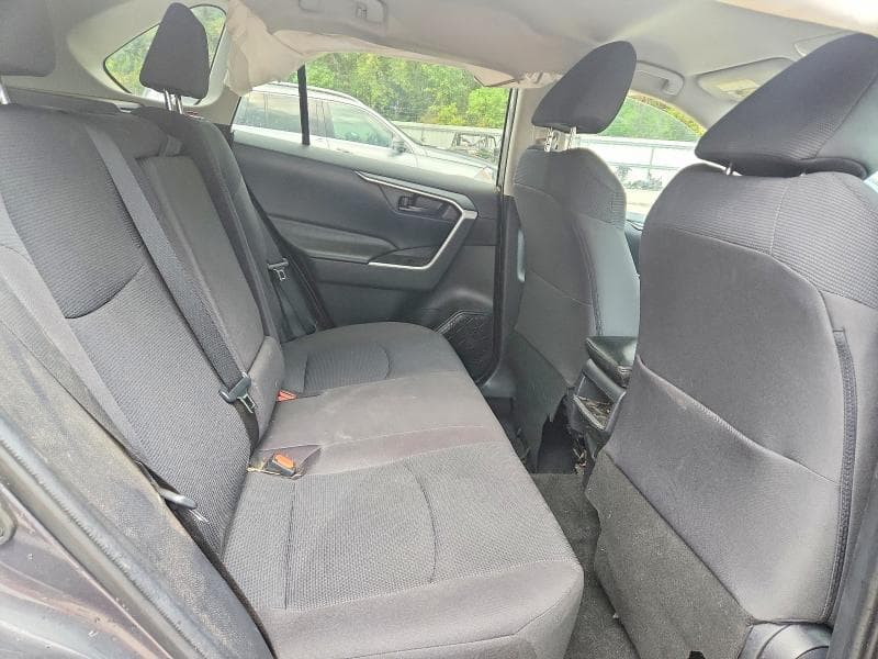 2020 TOYOTA RAV4 LE 11