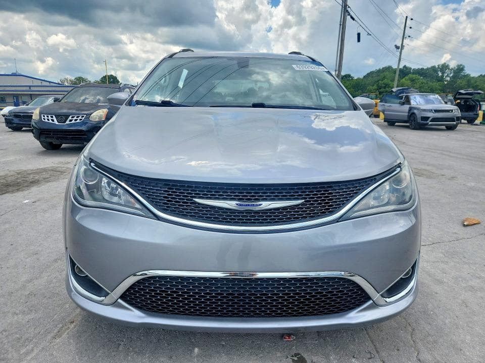 2019 CHRYSLER PACIFICA TOURING L 5