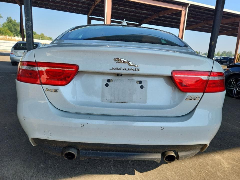 2018 JAGUAR XE PORTFOLIO LE 6