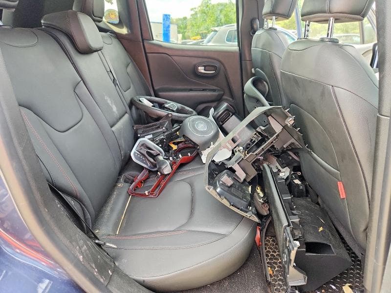 2019 JEEP RENEGADE TRAILHAWK 11