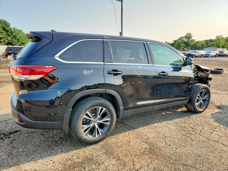 2019 TOYOTA HIGHLANDER LE PLUS 3