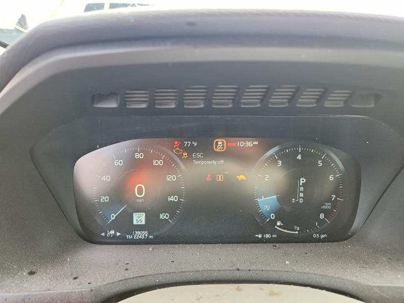 2018 VOLVO XC90 T6 9
